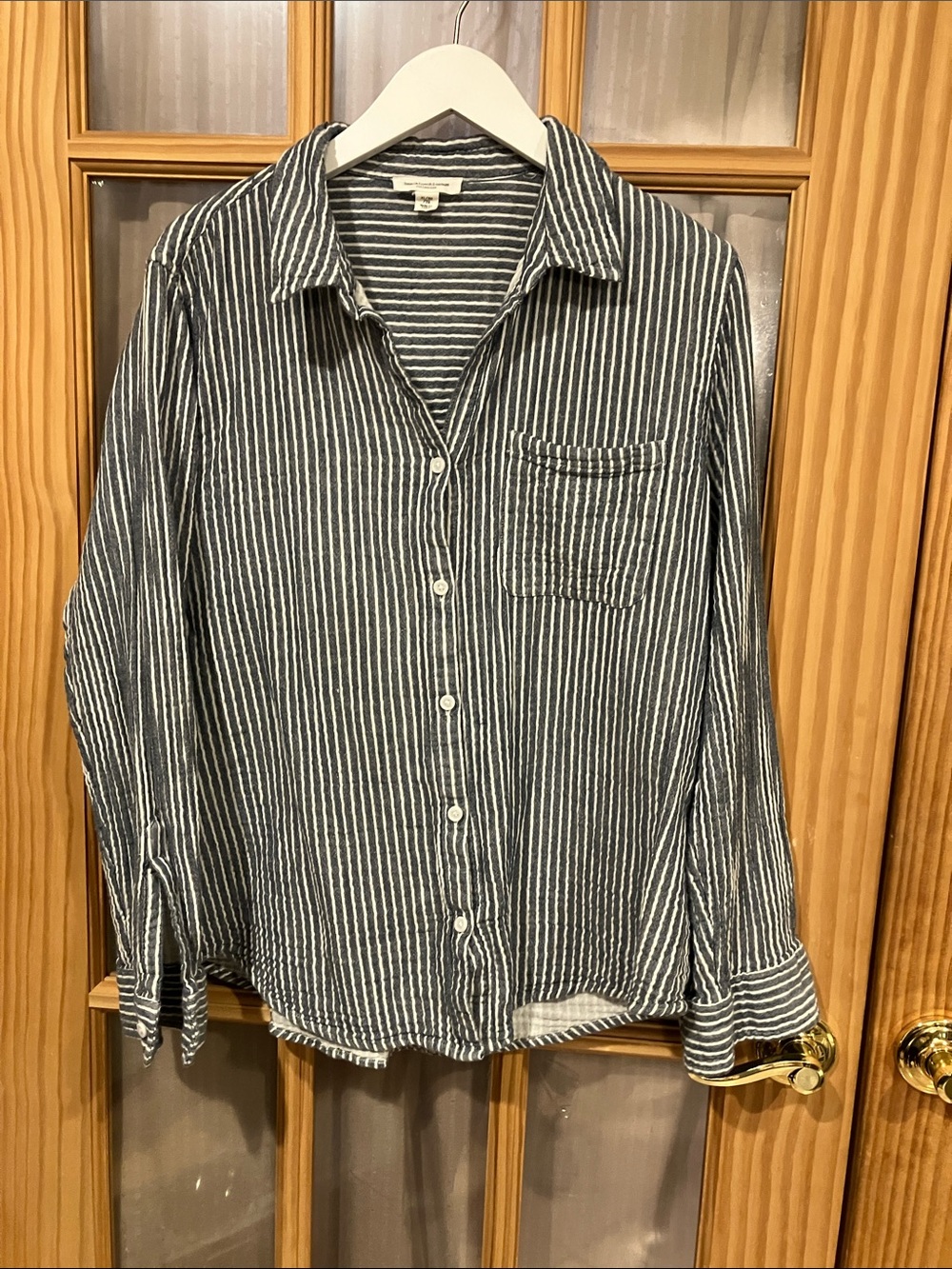 beachlunchlounge Men's Navy & White Striped Button-Down Shirt